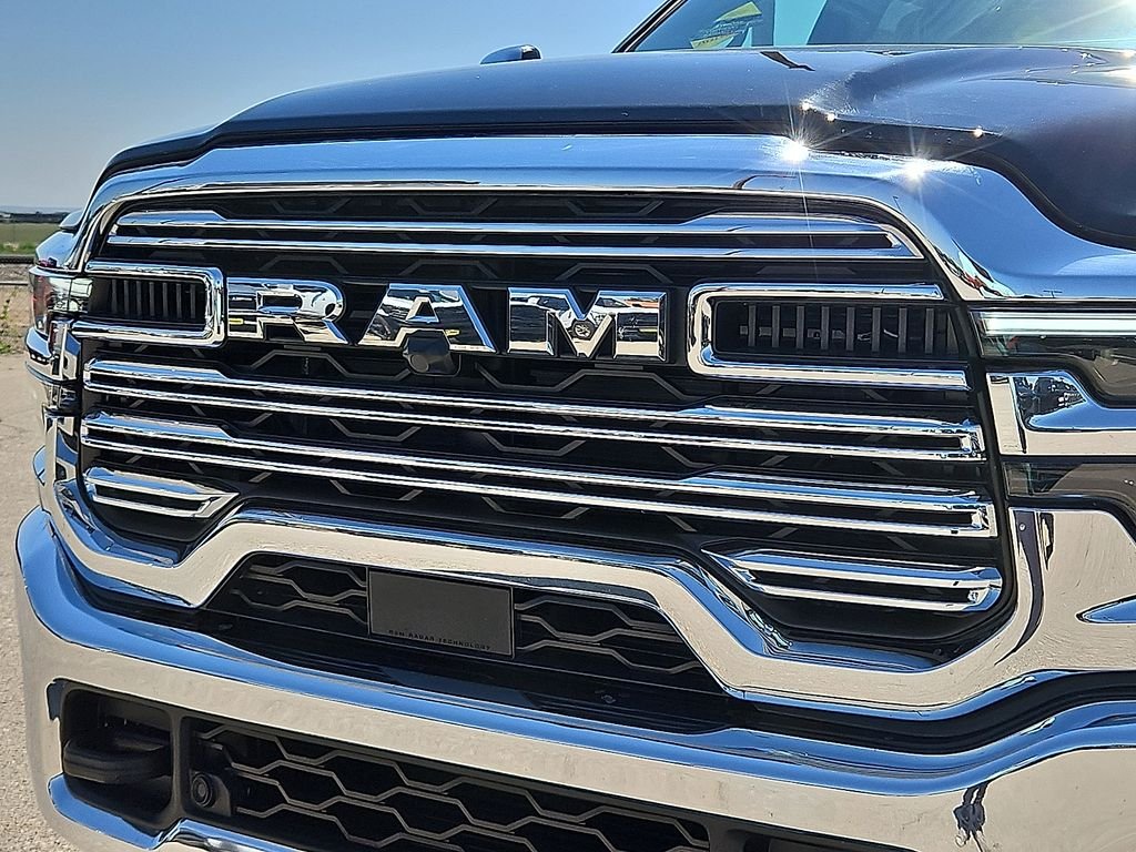 New 2026 Diamond Black Crystal Pearl-Coat Exterior Paint RAM Laramie image 7