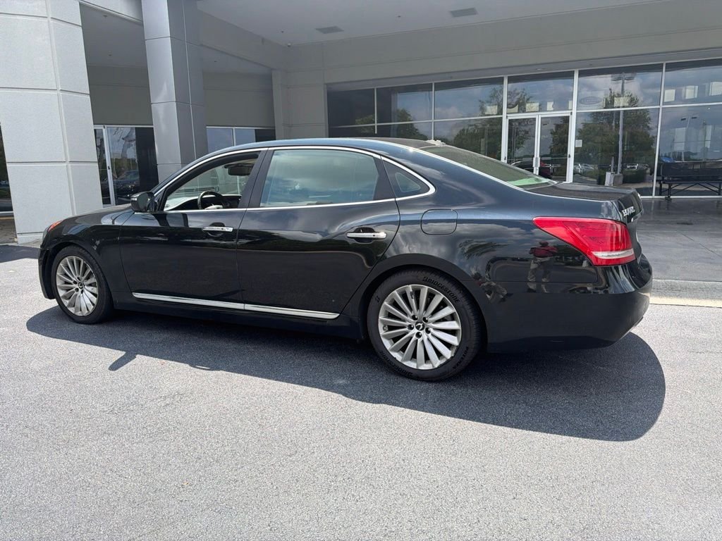 Used 2016 Black Hyundai Signature image 6
