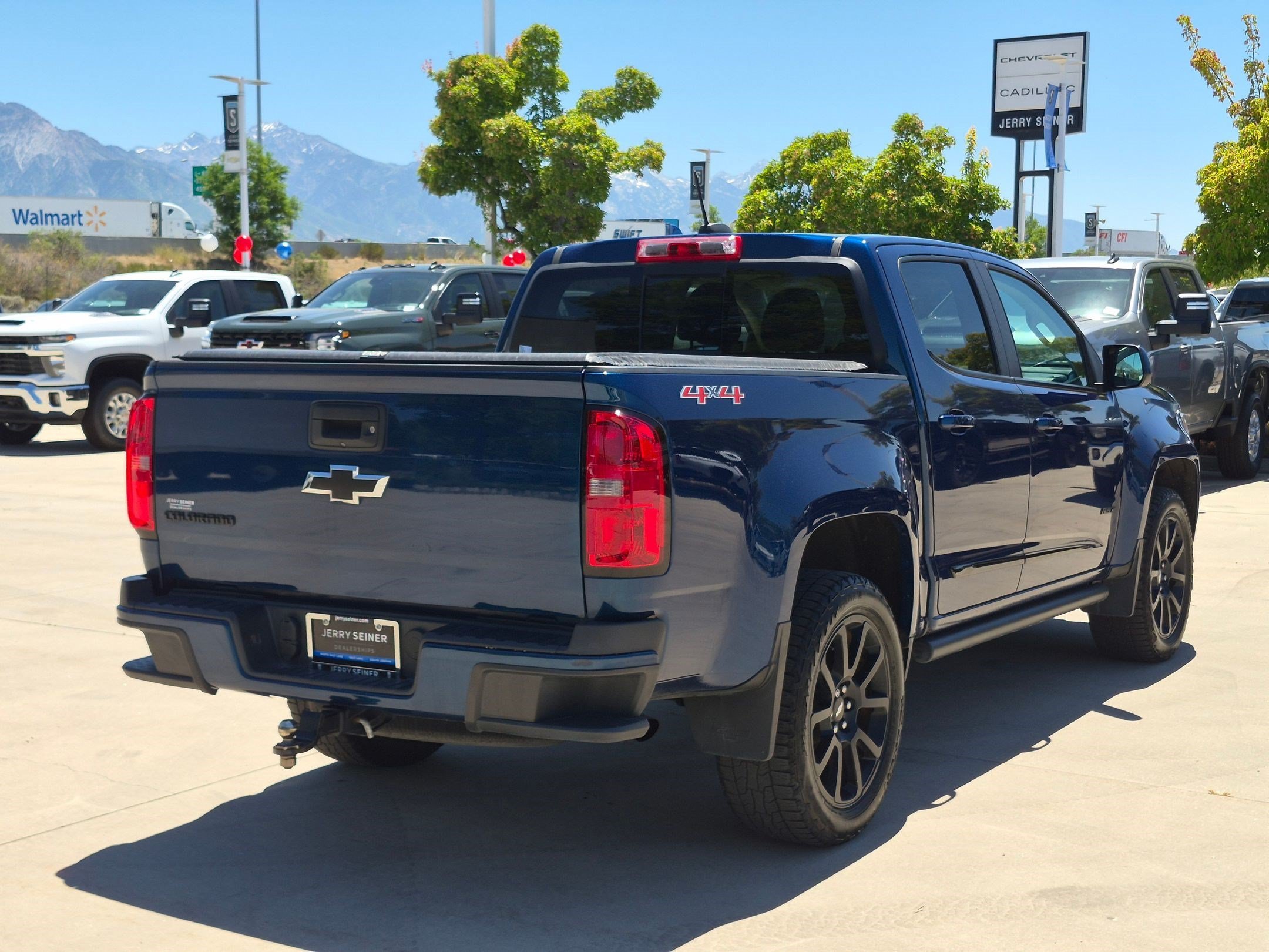 Used 2019 Pacific Blue Metallic Chevrolet 4WD LT image 3