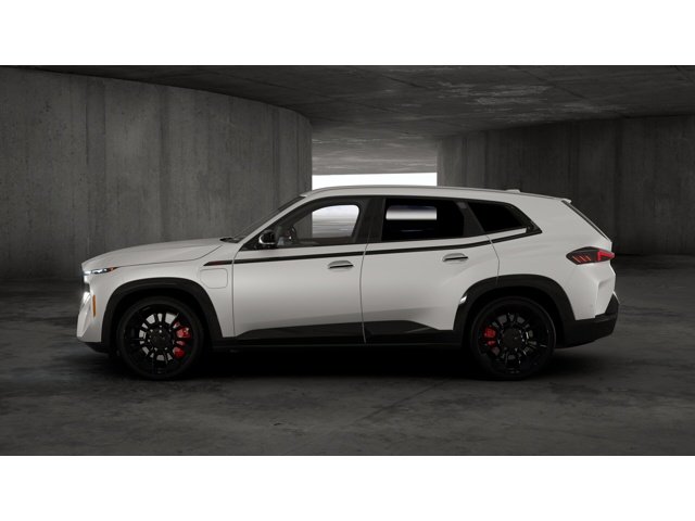 New 2027 Mineral White Metallic BMW  image 4