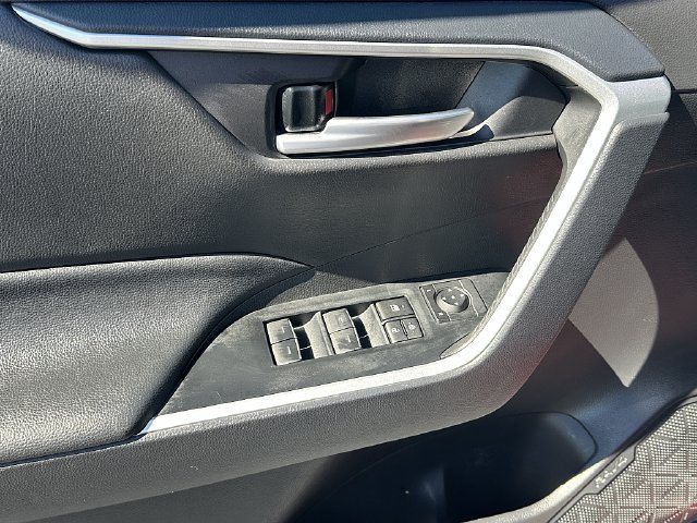 Used 2025 Red Toyota XLE image 24