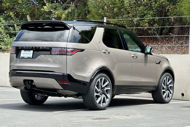 Used 2025 Brown Land Rover Dynamic SE image 5