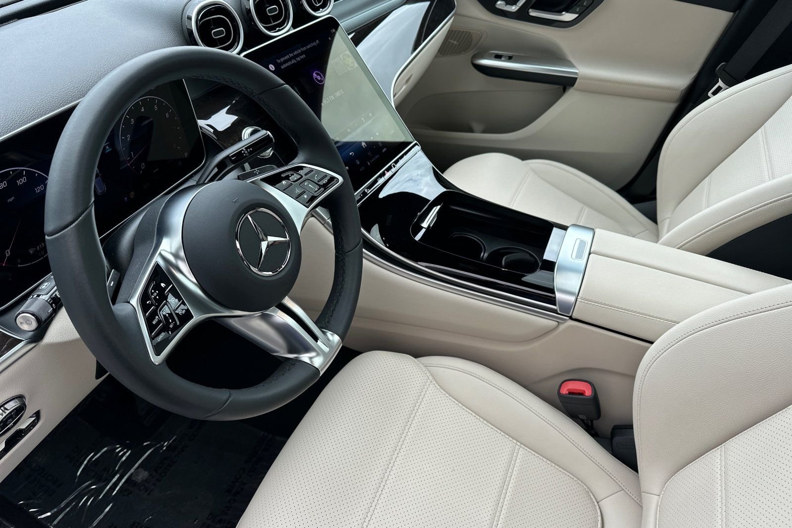 Certified Used 2026 White Mercedes-Benz GLC 300 image 10