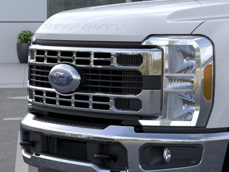 New 2026 White Ford XLT image 17