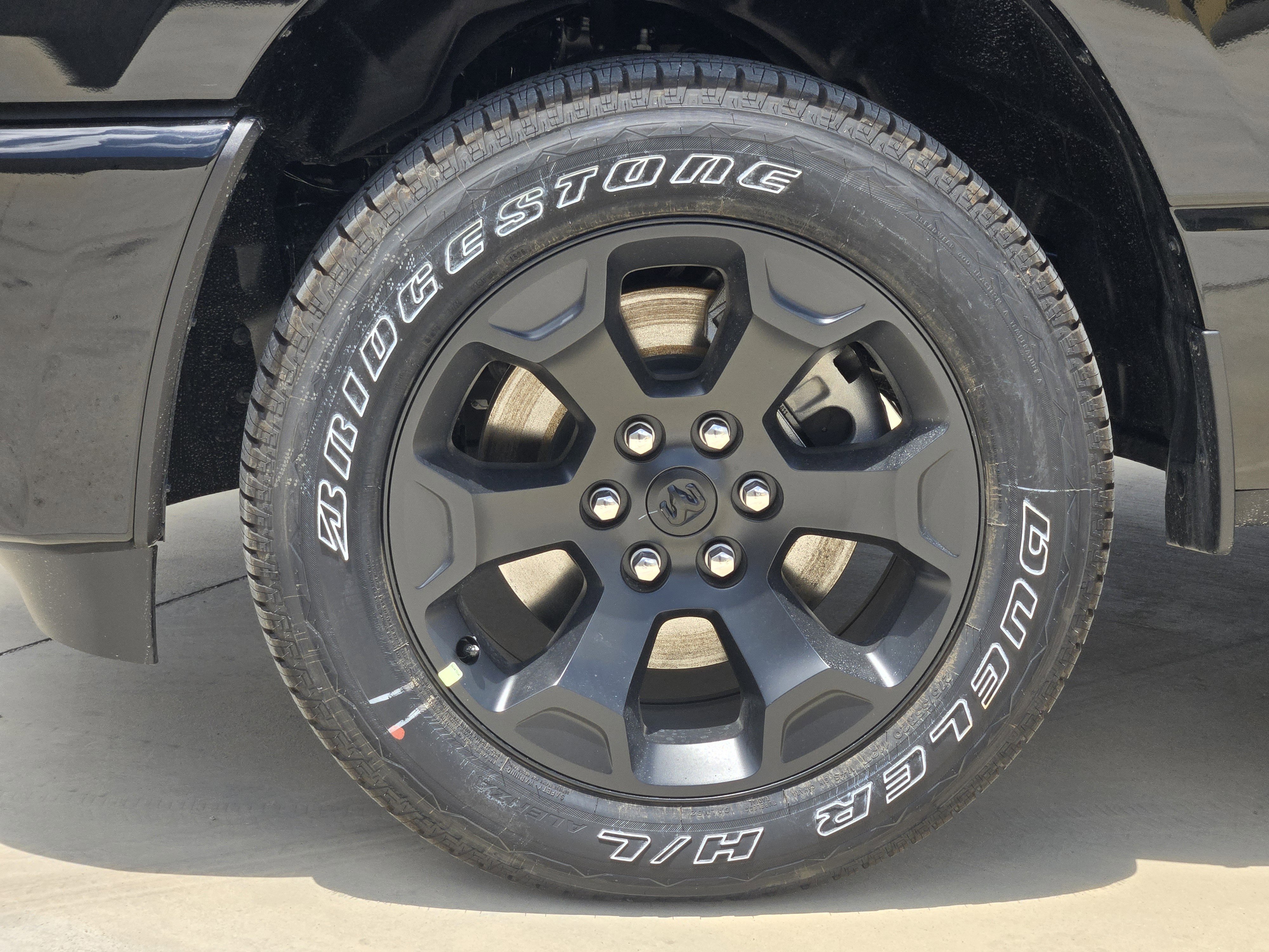 New 2026 Diamond Black Crystal Pearl-Coat Exterior Paint RAM Express image 10