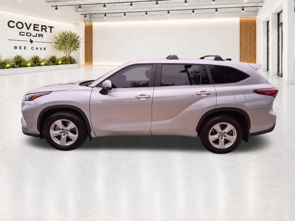 Used 2023 Silver Toyota L image 7