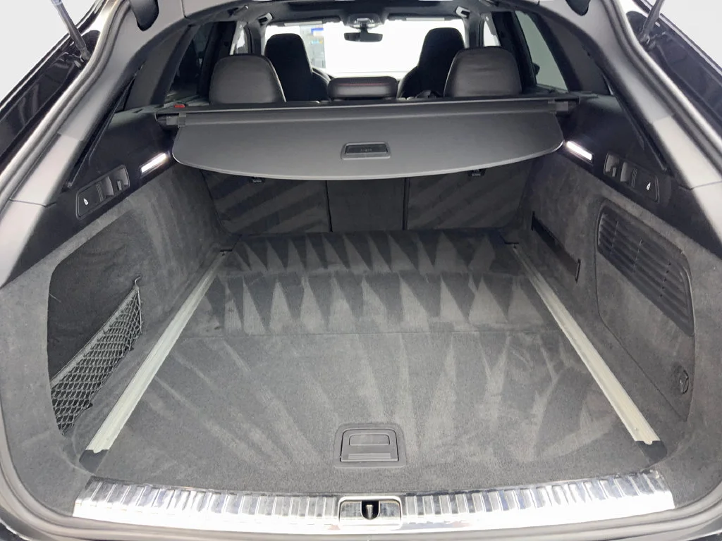 Used 2022  Audi 4.2 image 79