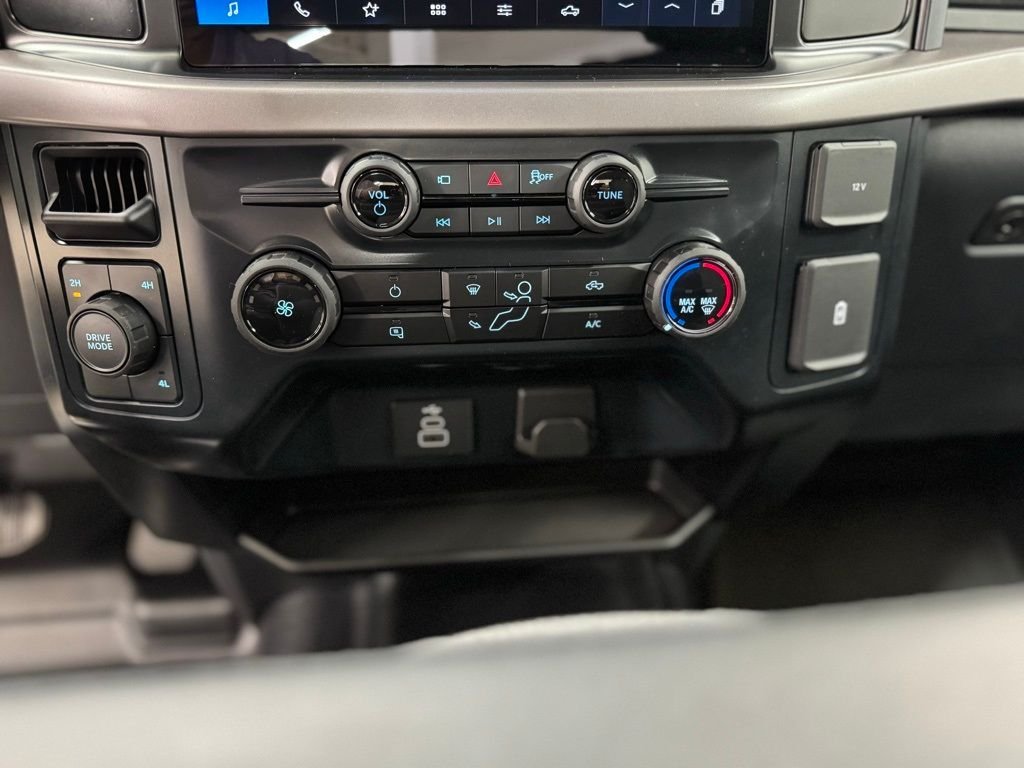 2025 Ford F-150 XL - Photo 24