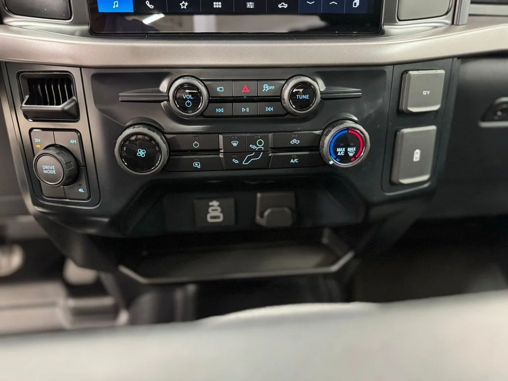 2025 Ford F-150 XL - Photo 24