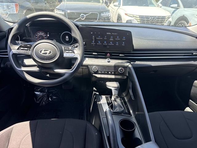 2024 Hyundai Elantra SEL - Photo 12