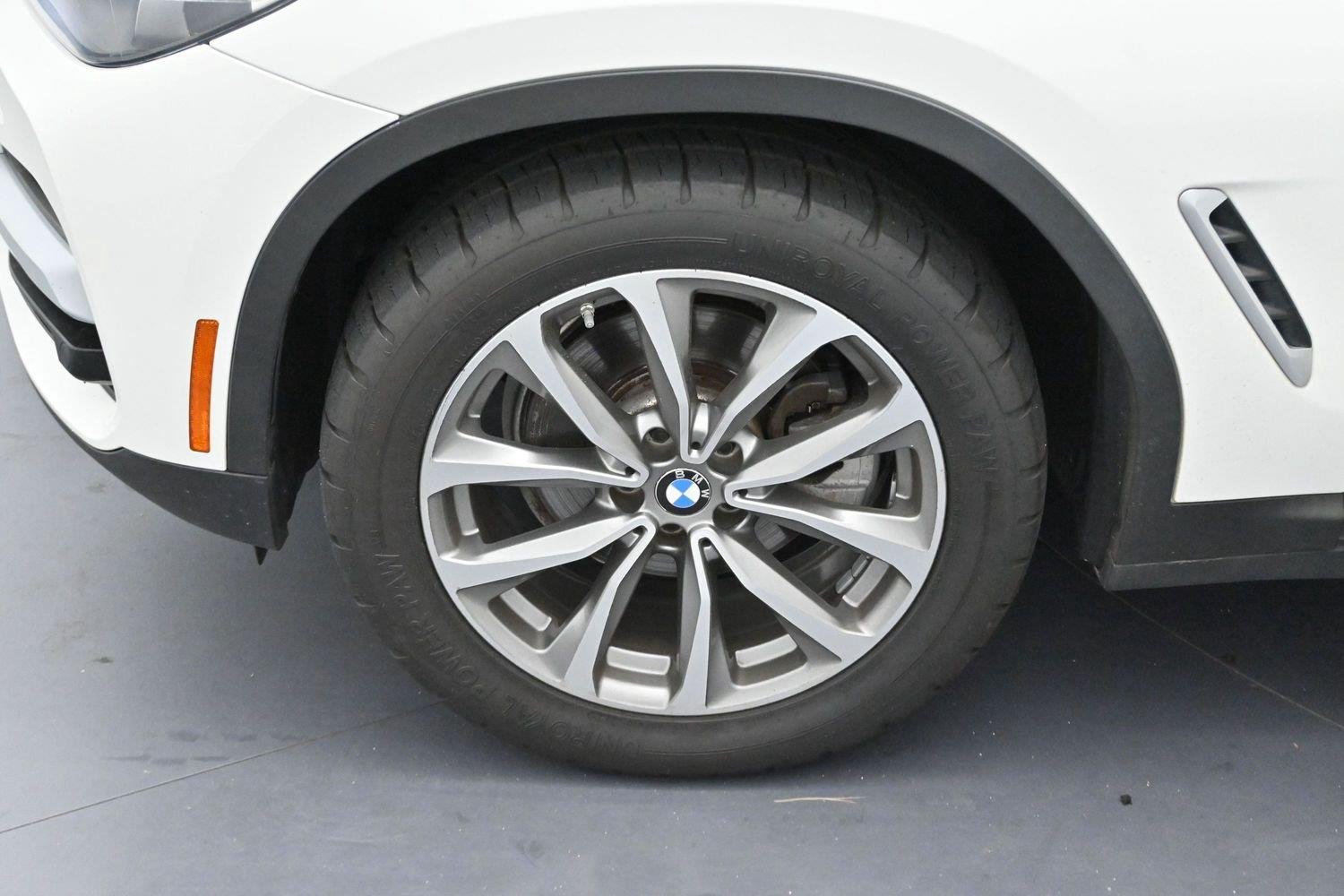 Used 2019 Alpine White BMW sDrive30i image 30