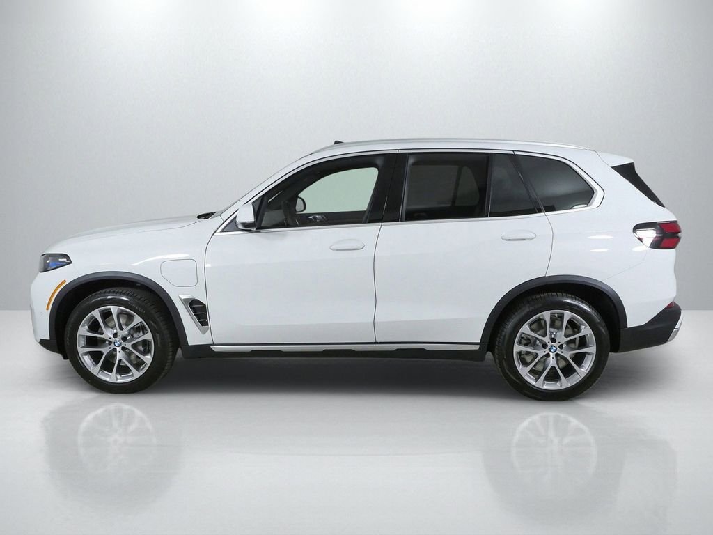 Used 2026 Alpine White BMW xDrive50e image 16