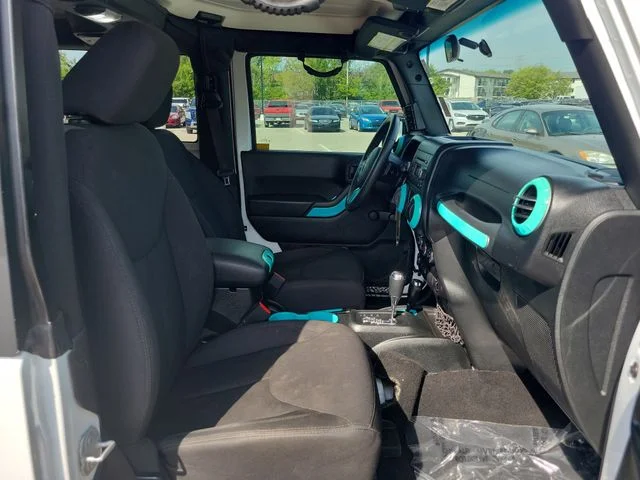 Used 2017 White Jeep Sport image 11