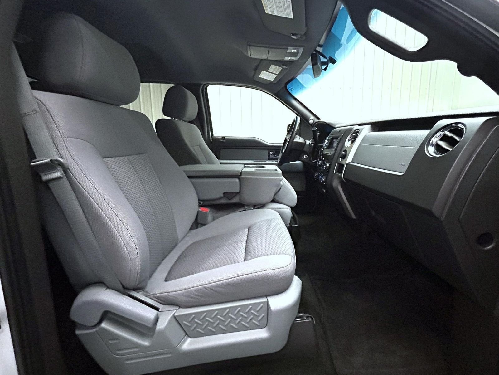Used 2013 White Ford XLT image 15