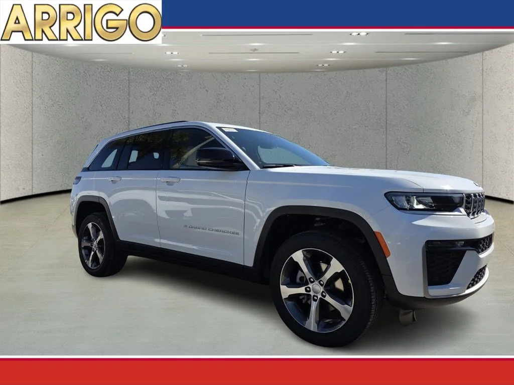 New 2026 Bright White Clear-Coat Exterior Paint Jeep Limited image 1