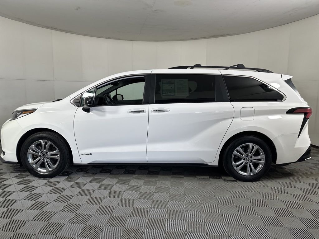 Used 2021 White Toyota XSE image 25