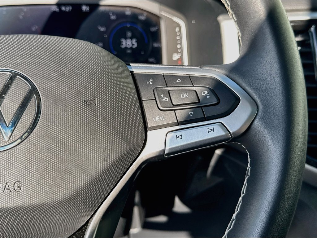 Used 2022  Volkswagen 3.6L V6 SE w/Technology image 13