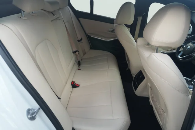 Used 2021 White BMW 330i xDrive image 21