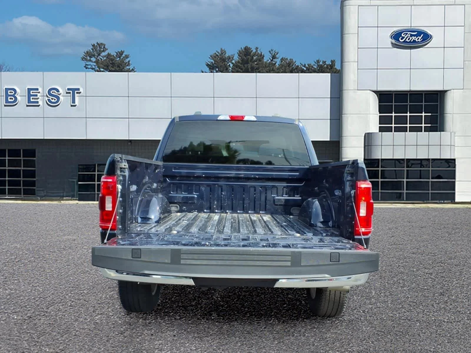 Used 2023 Antimatter Blue Ford XLT image 6