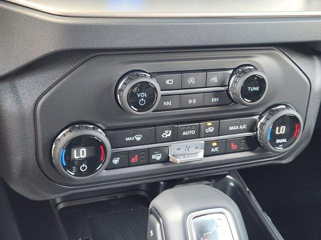 New 2026 Avalanche Gray Ford Outer Banks® image 37
