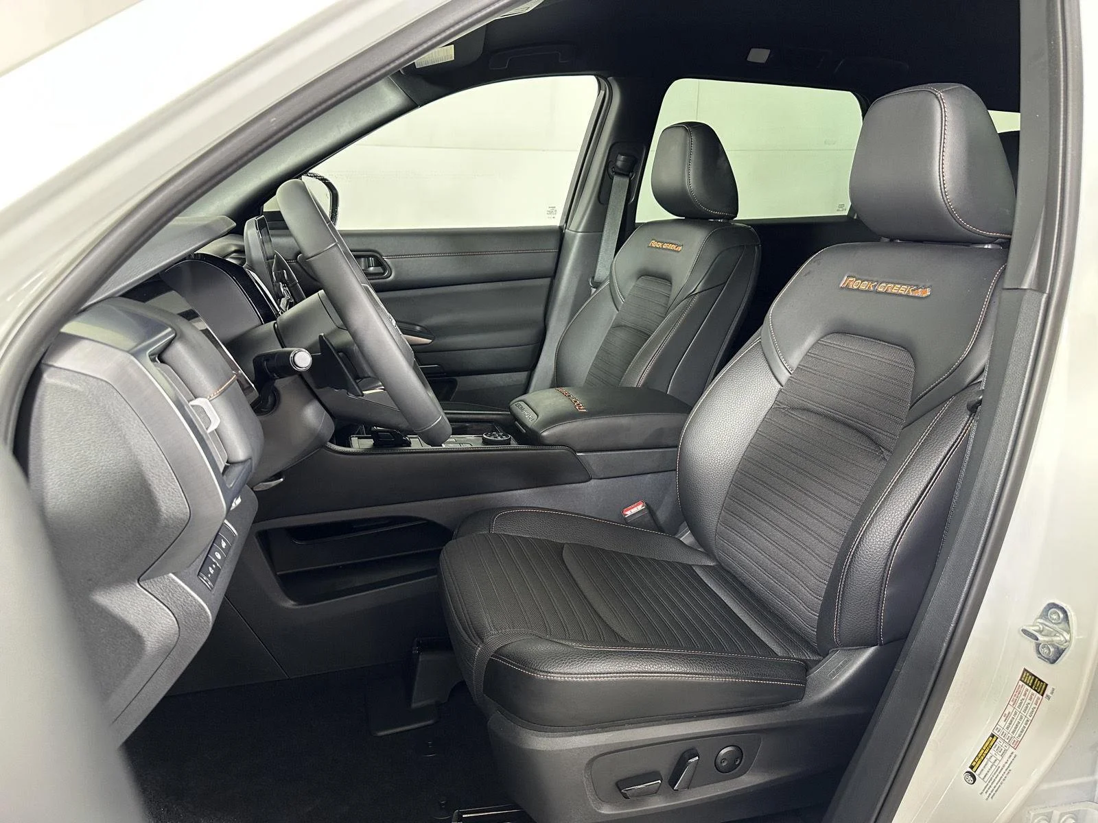 Used 2025 Glacier White Nissan Rock Creek image 13