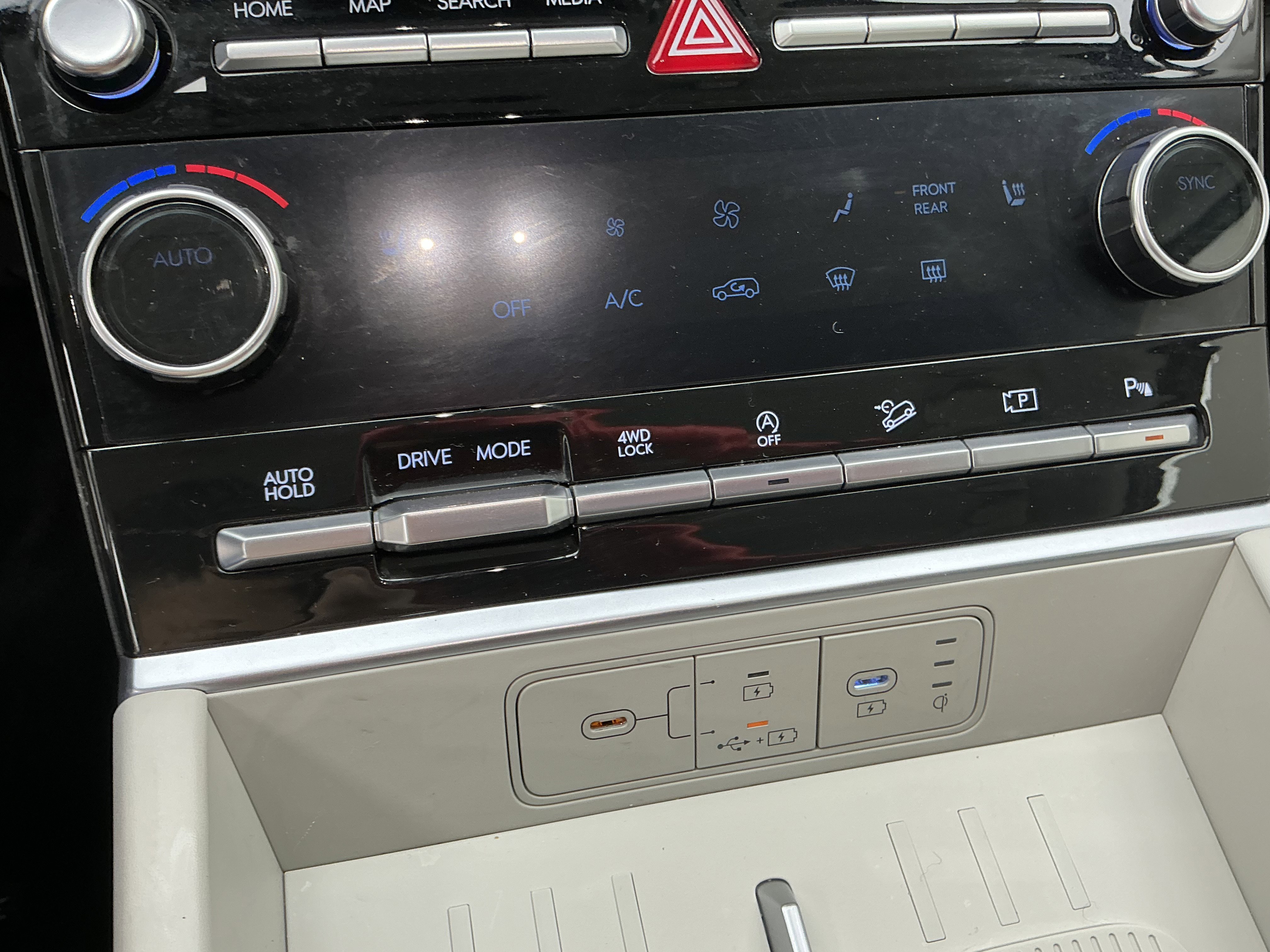 2025 Hyundai Santa Fe SEL - Photo 12