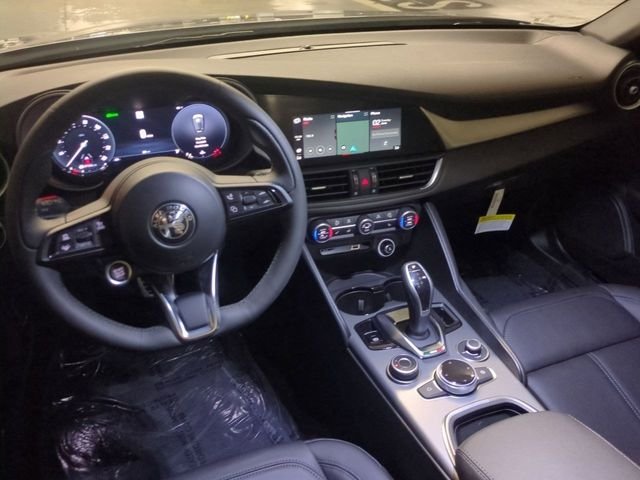 2025 Alfa Romeo Giulia Base - Photo 22