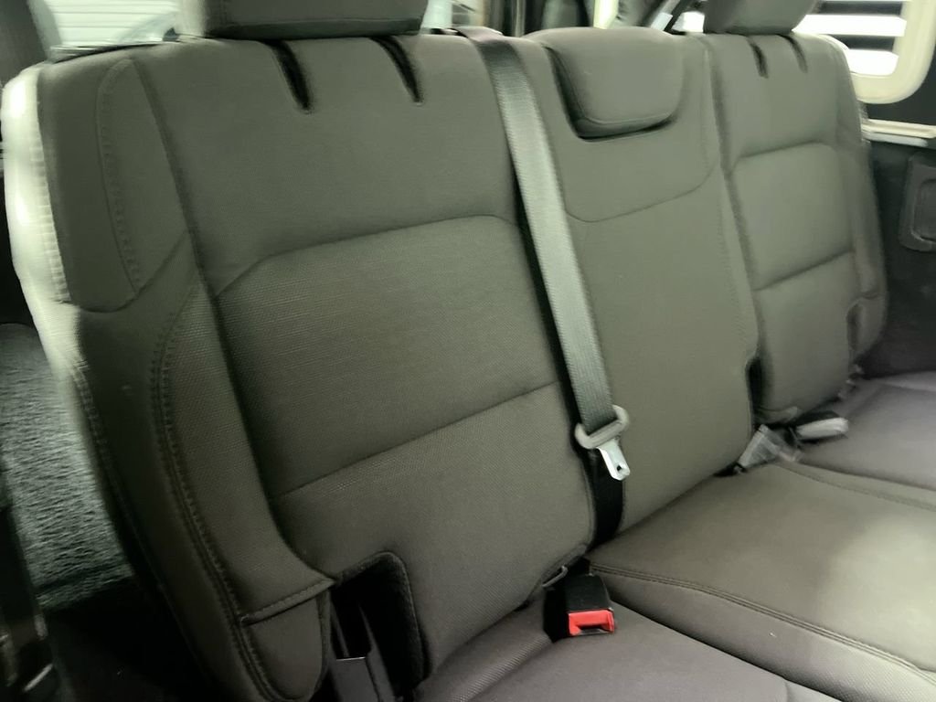Used 2020 Silver Jeep Unlimited Sport Altitude image 29
