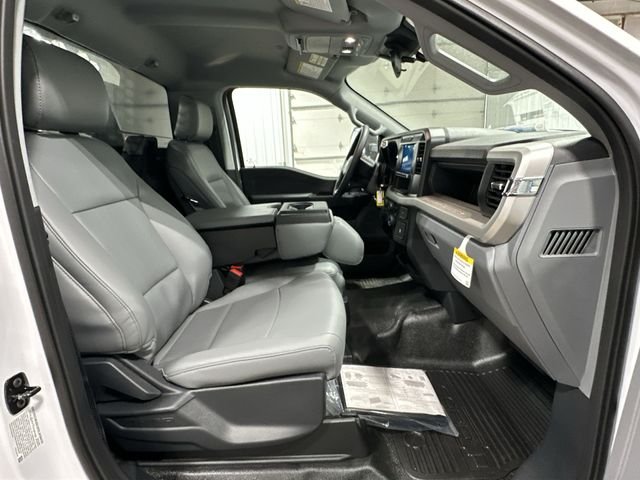 New 2026 Oxford White Ford F-550® XL image 26