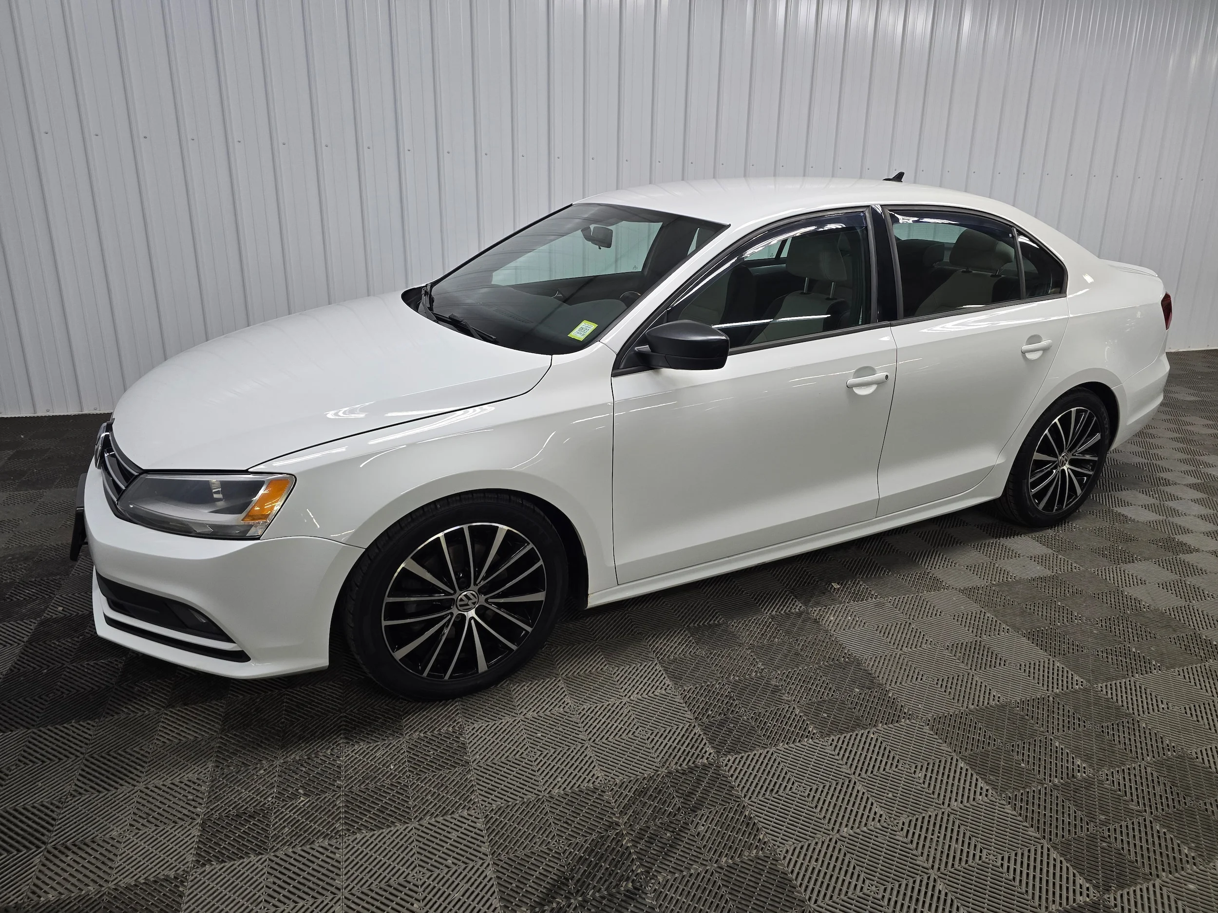 Used 2016 Pure White Volkswagen 1.8T Sport Manual image 6