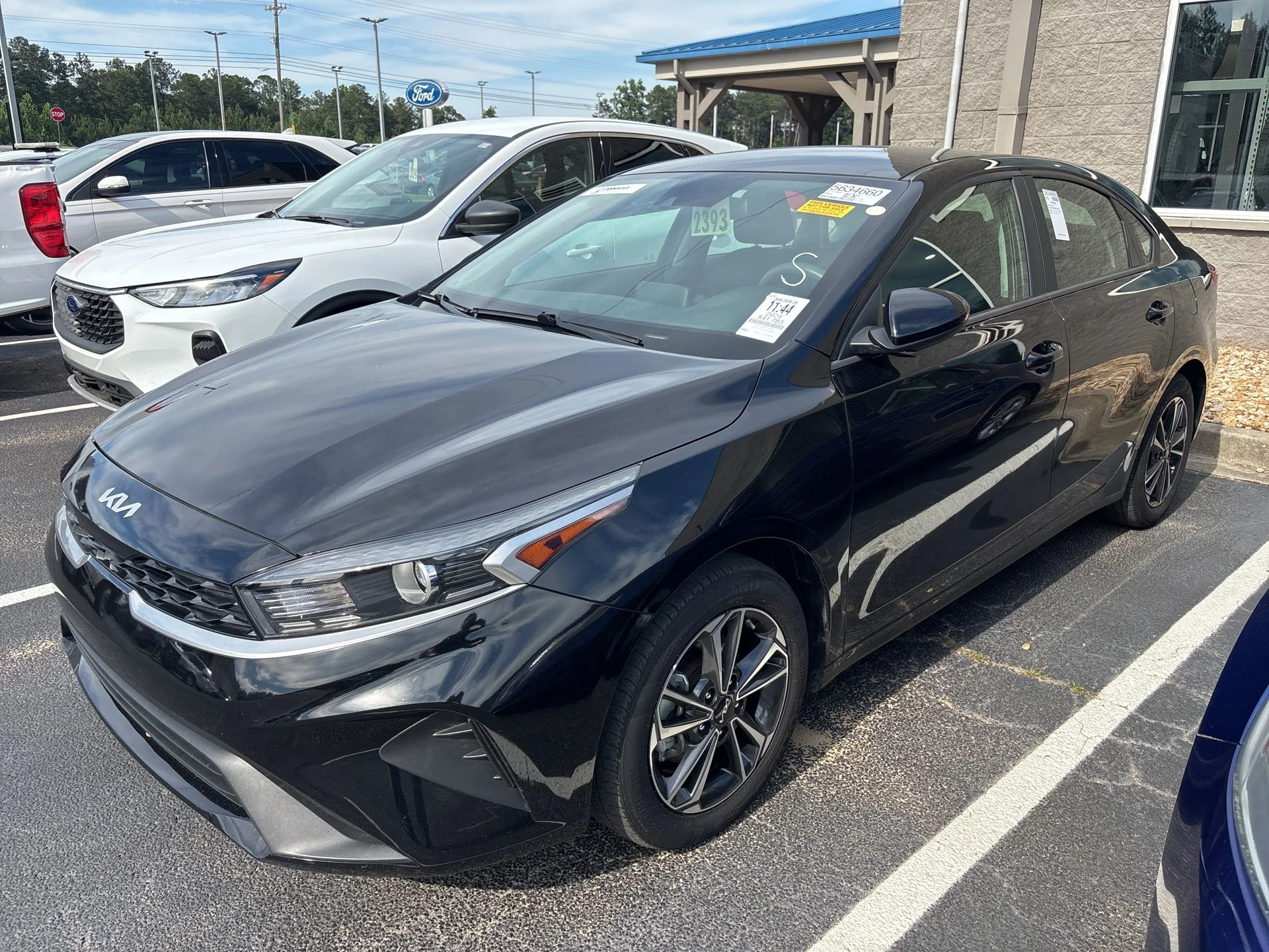 2024 Kia Forte LXS AT's photo