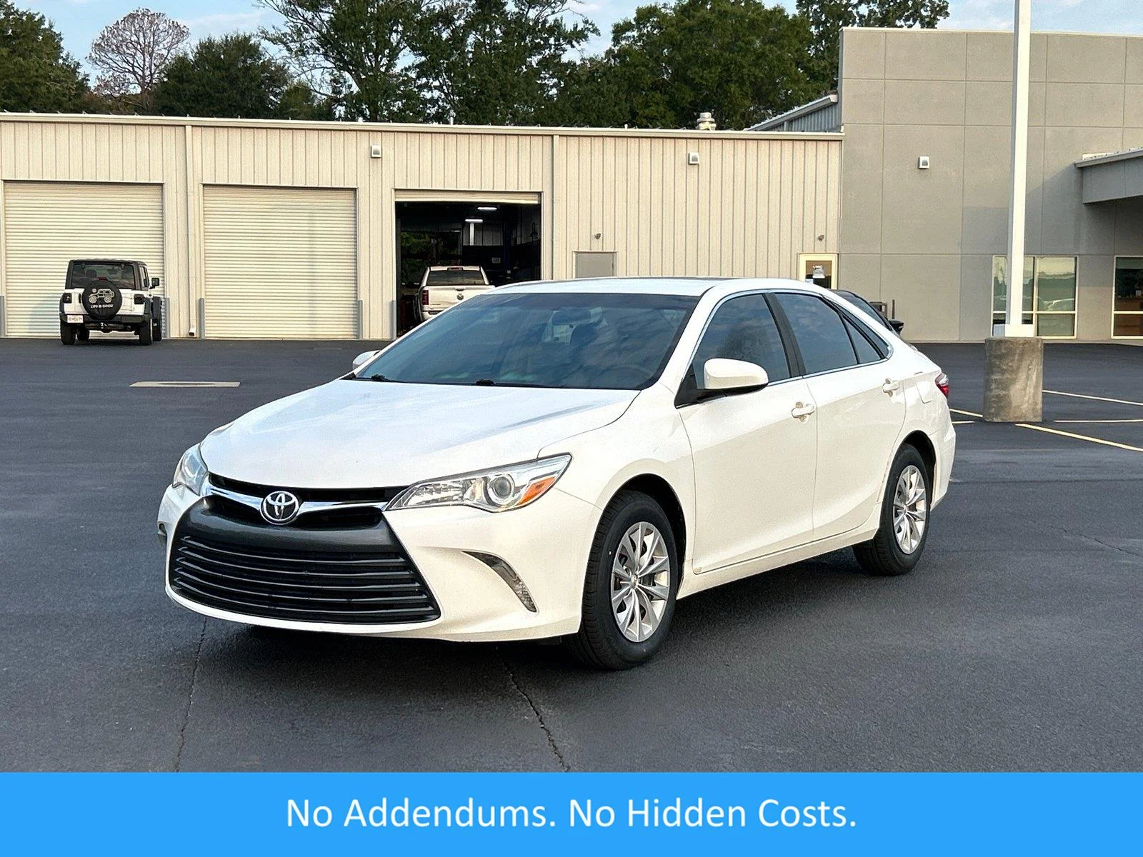 Used 2017 Super White Toyota XSE image 1