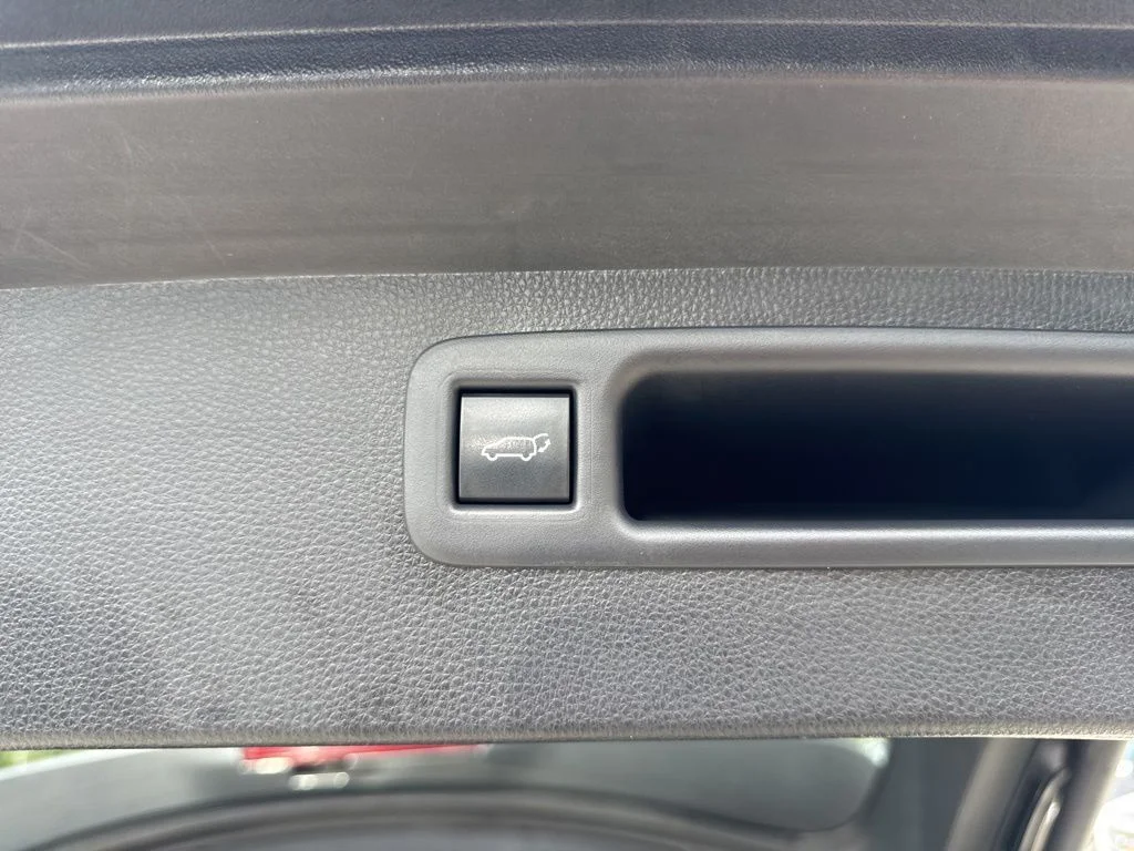 Used 2022 Gray Toyota XLE image 28