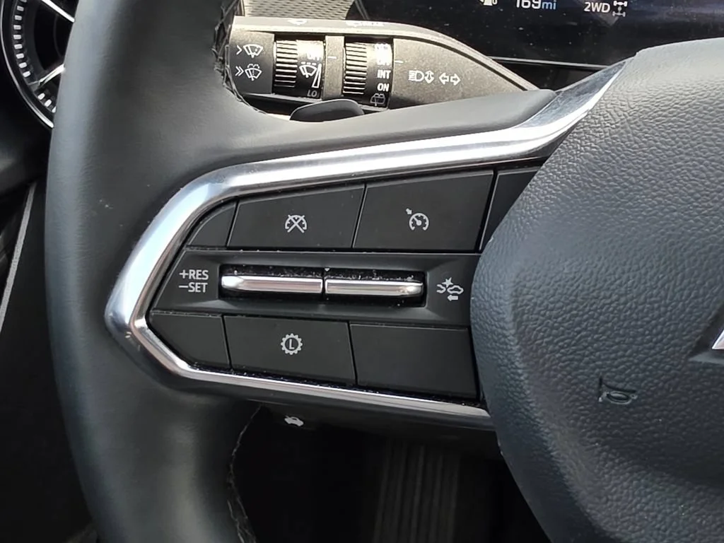 Used 2026 Summit White Chevrolet LT image 27