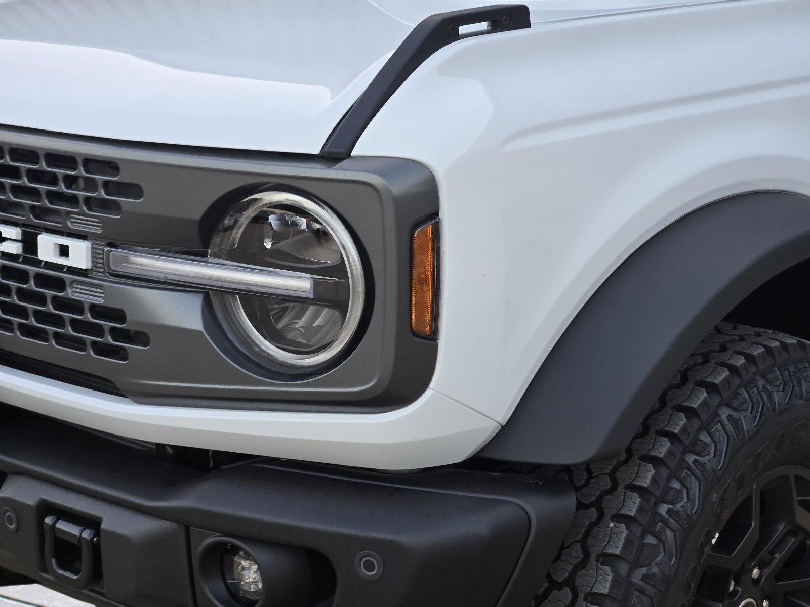 New 2026 Oxford White Ford Badlands® image 5