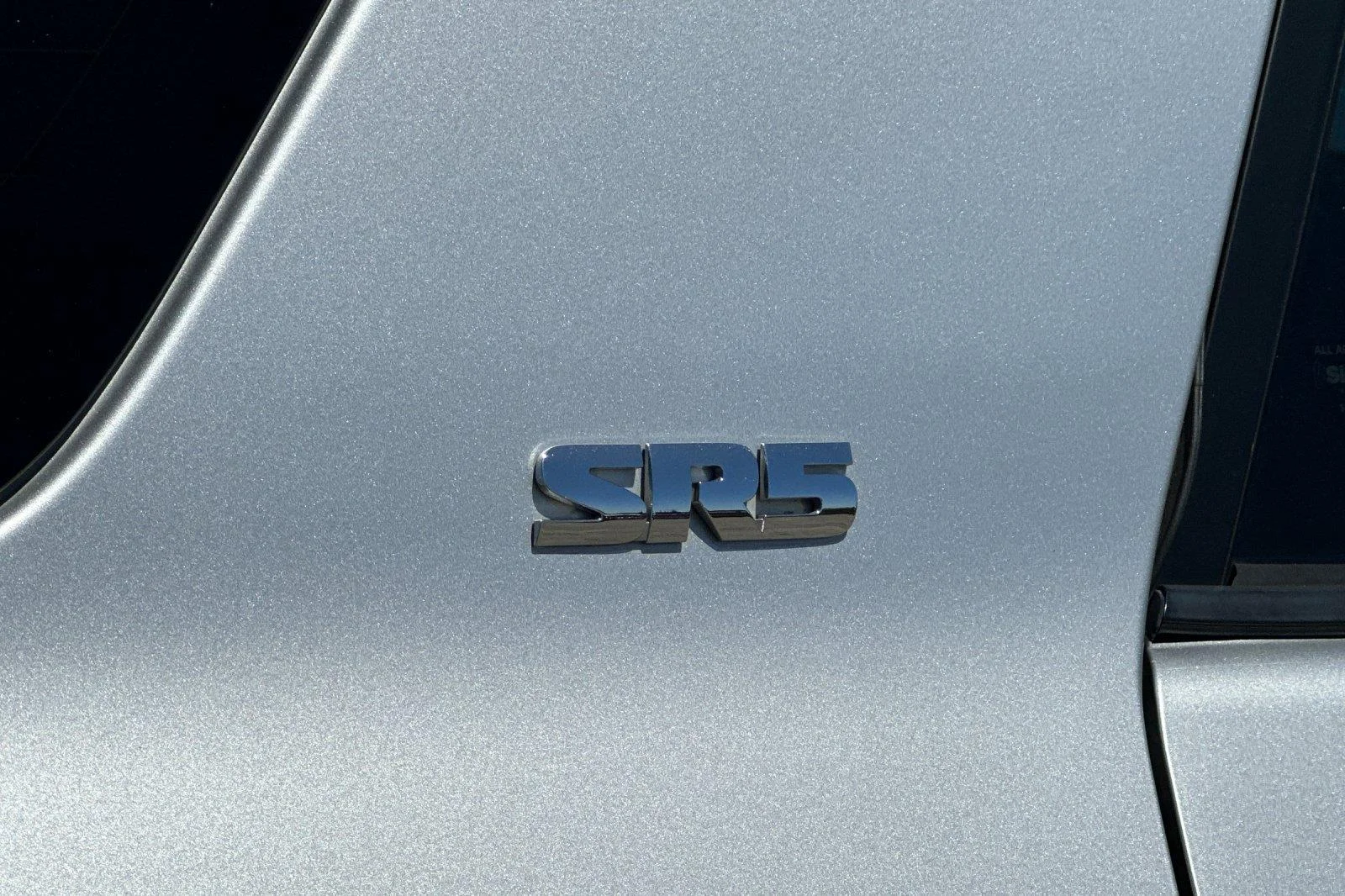Used 2017 Classic Silver Metallic Toyota SR5 image 26