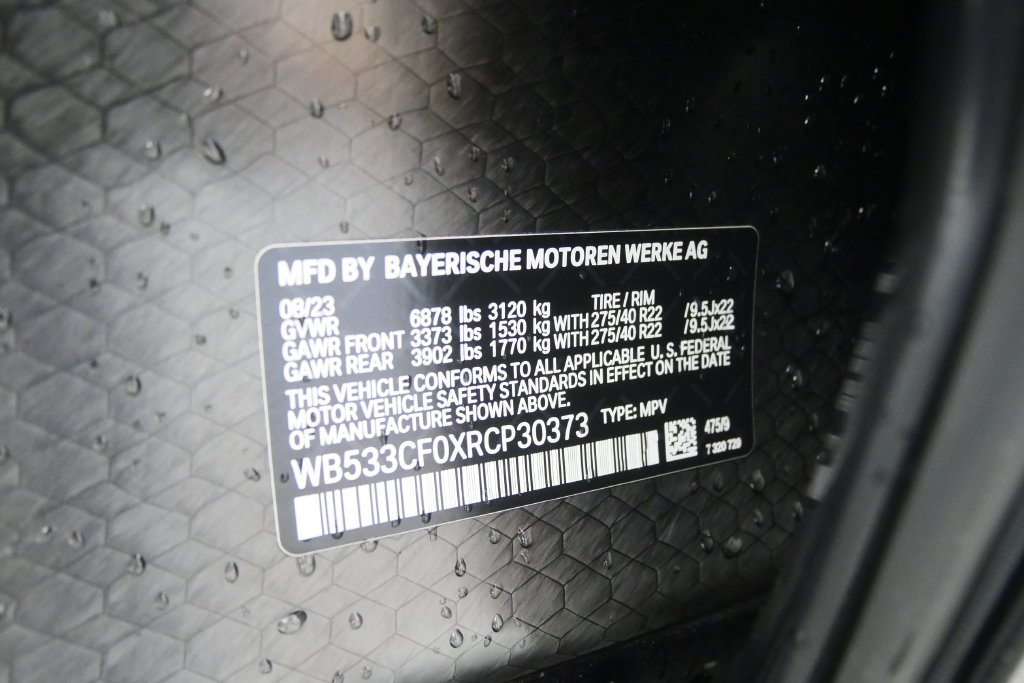 Certified Used 2024 Black Sapphire Metallic BMW M60 image 31