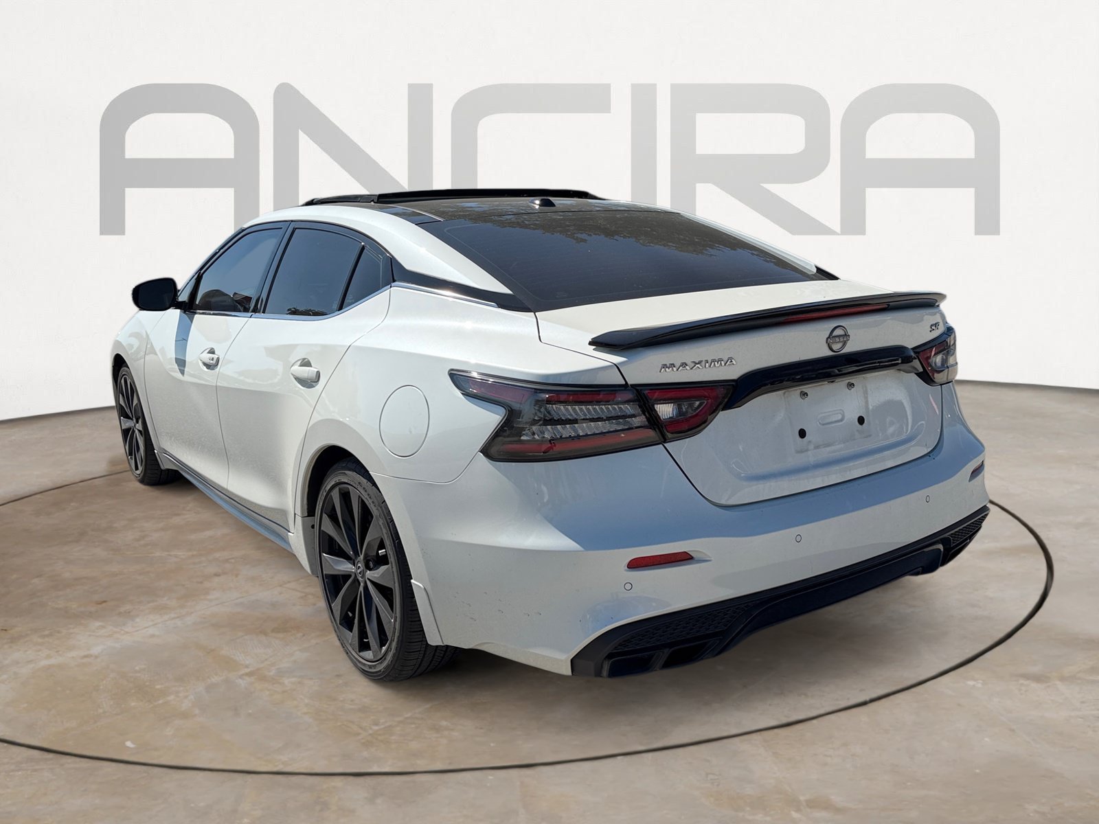 Used 2023 Pearl White Tricoat Nissan SR image 4