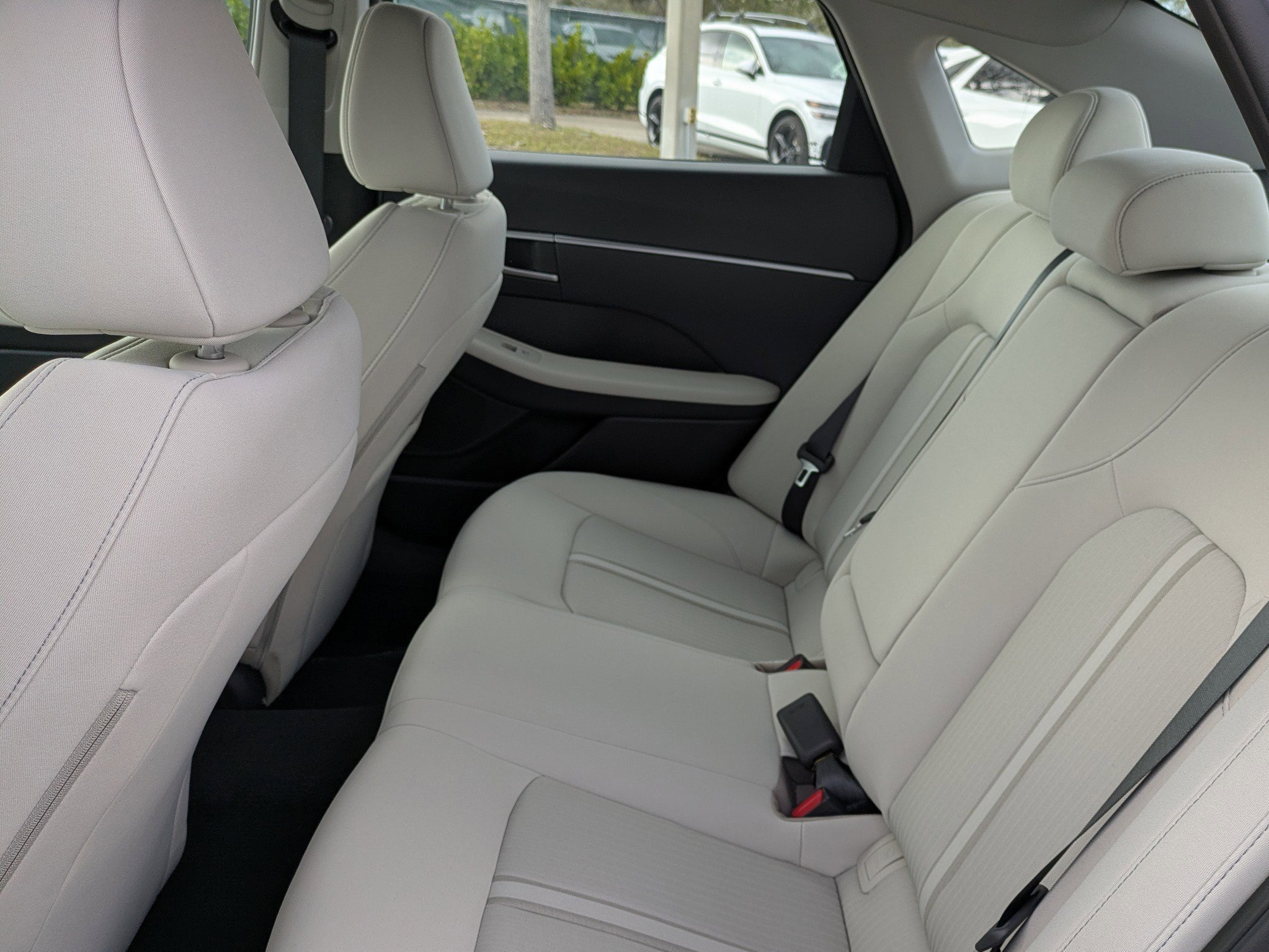 New 2026 Aero Silver Hyundai SE image 15