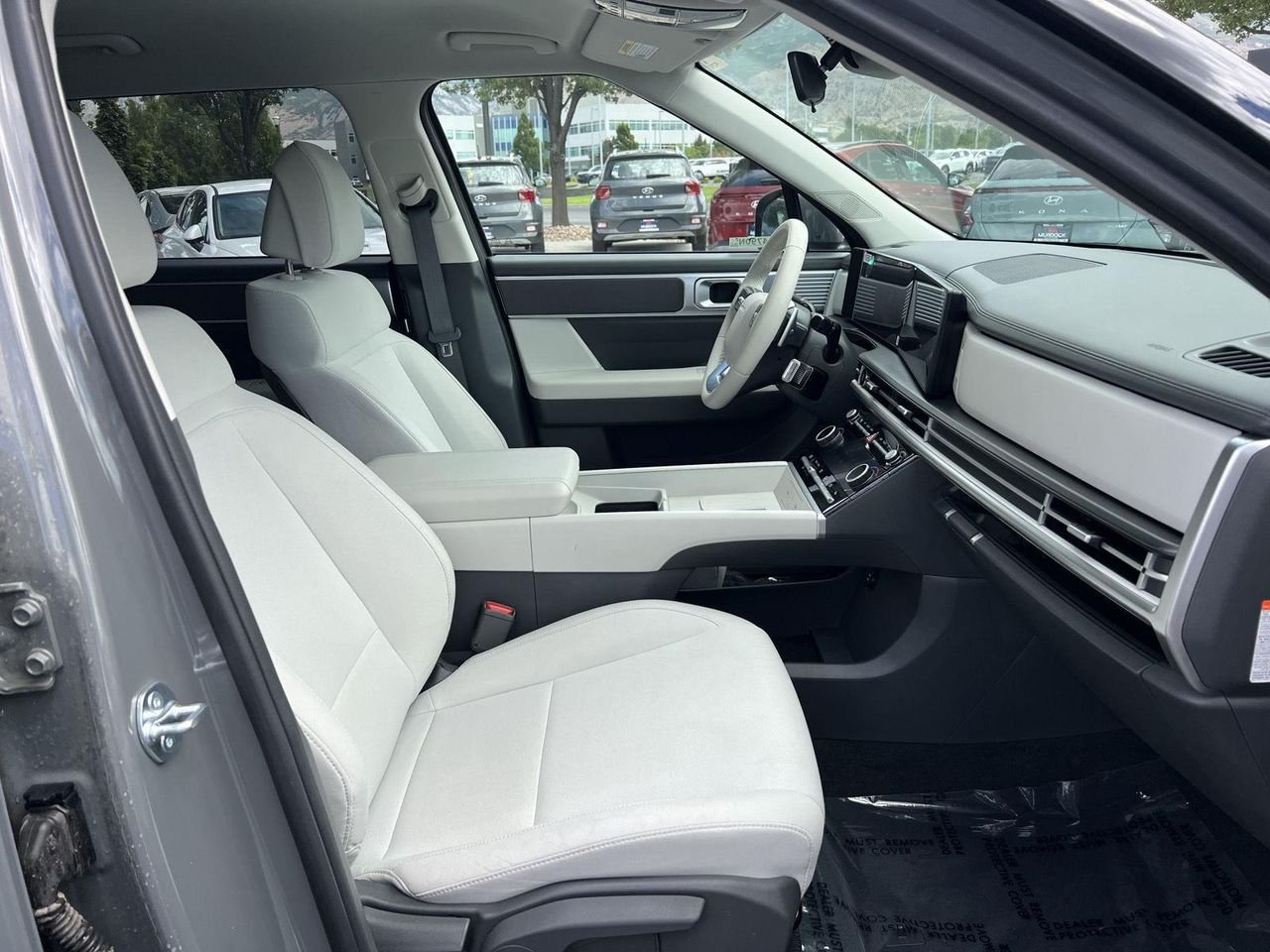New 2026 Hampton Gray Hyundai SE image 17