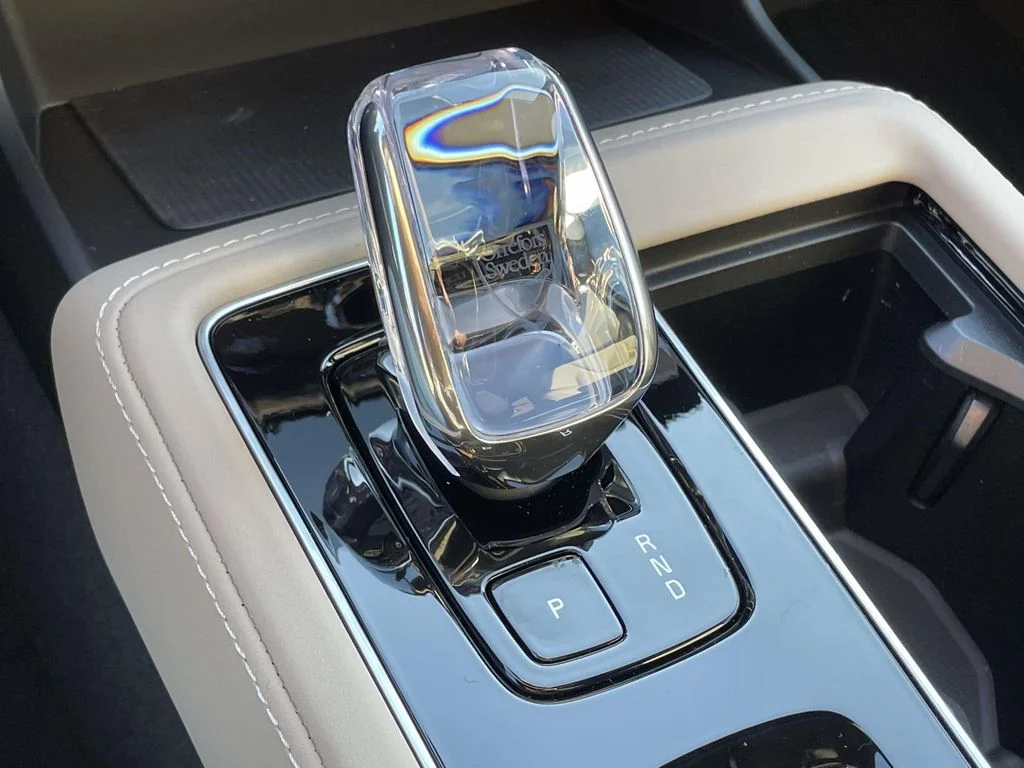 New 2026 Vapour Grey Volvo Plus image 20