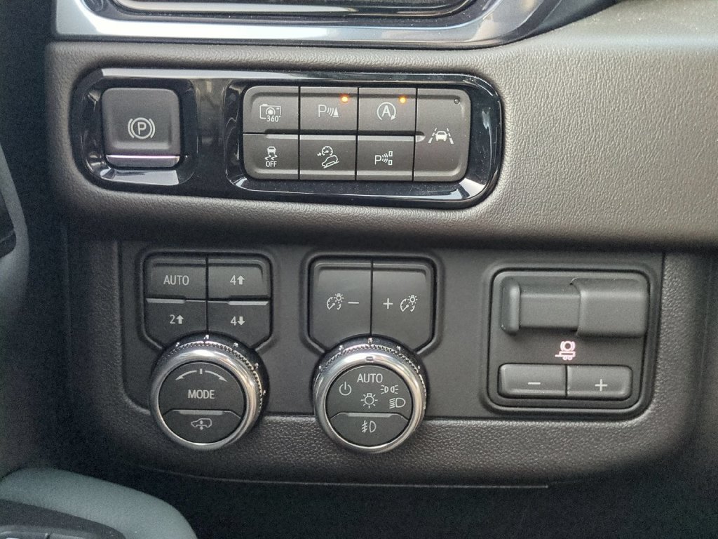 2026 GMC Yukon XL AT4 - Photo 25