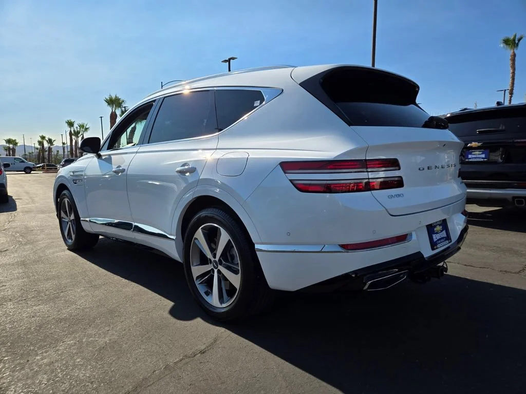 Used 2021 Uyuni White Genesis 4DR AWD 35T image 4