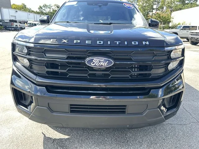 Used 2025 Black Ford Active image 9