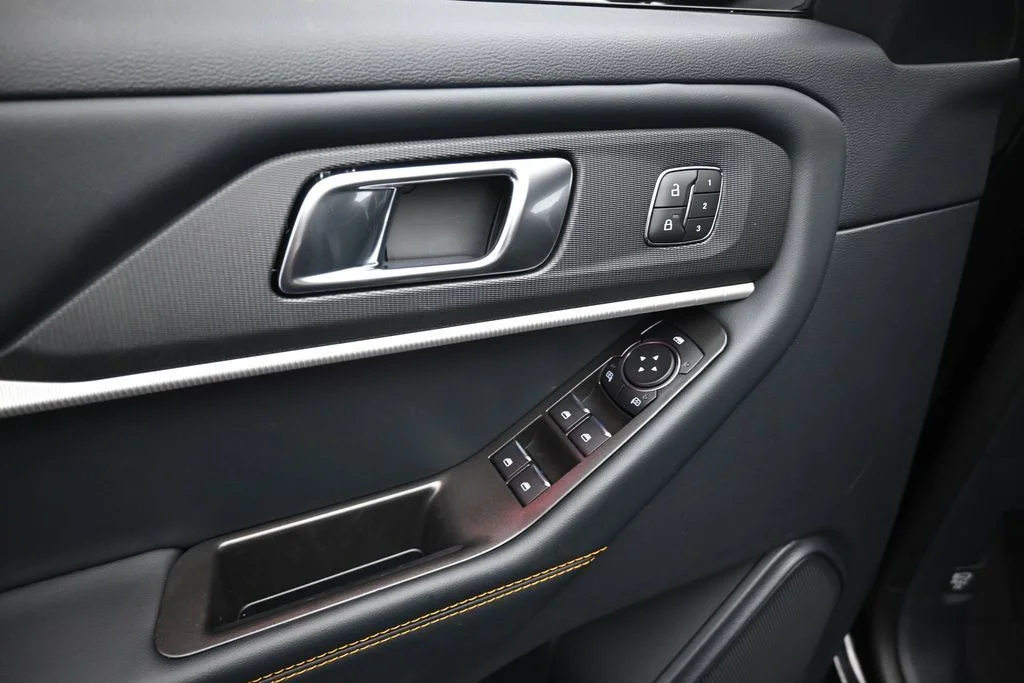New 2026 Agate Black Metallic Ford Tremor image 10