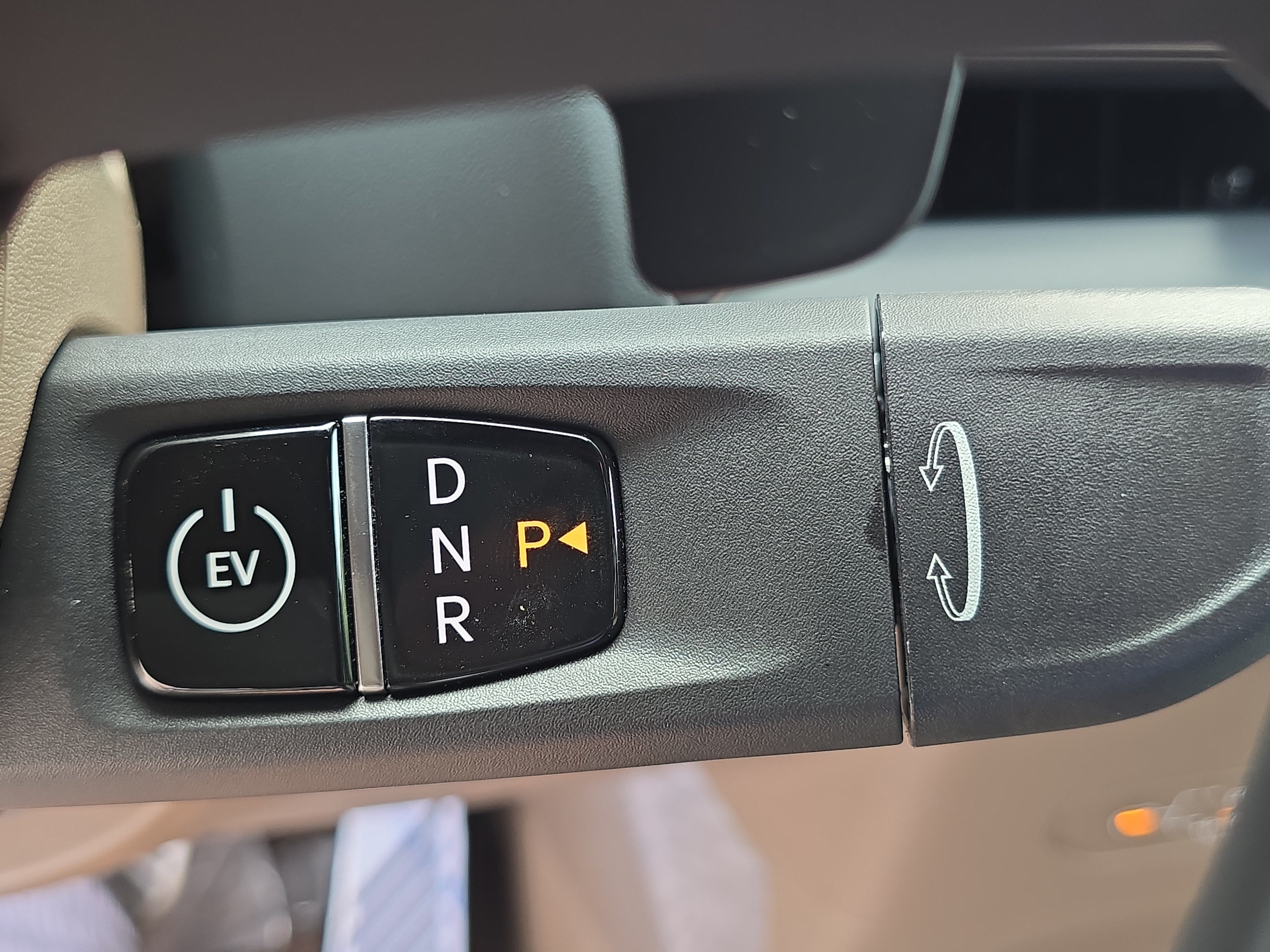 New 2026 Wolf Gray / Black Roof Kia GT-Line AWD image 27
