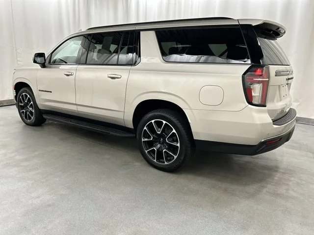 Used 2022 EMPIRE BEIGE METALLIC Chevrolet RST image 3