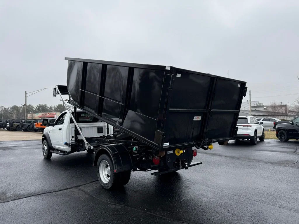 New 2026 Bright White Clearcoat RAM Tradesman image 28