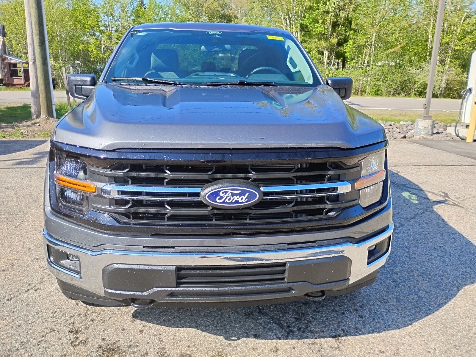 New 2026 Carbonized Gray Metallic Ford XLT image 2