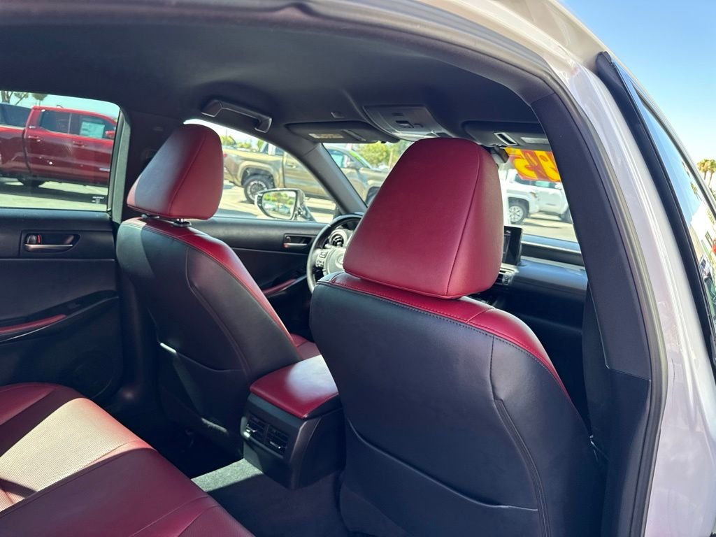 Used 2021 White Lexus 300 image 23